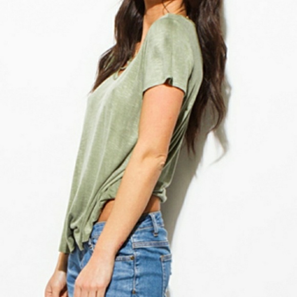 OLIVE LAYERING TEE - Picture 2 of 3